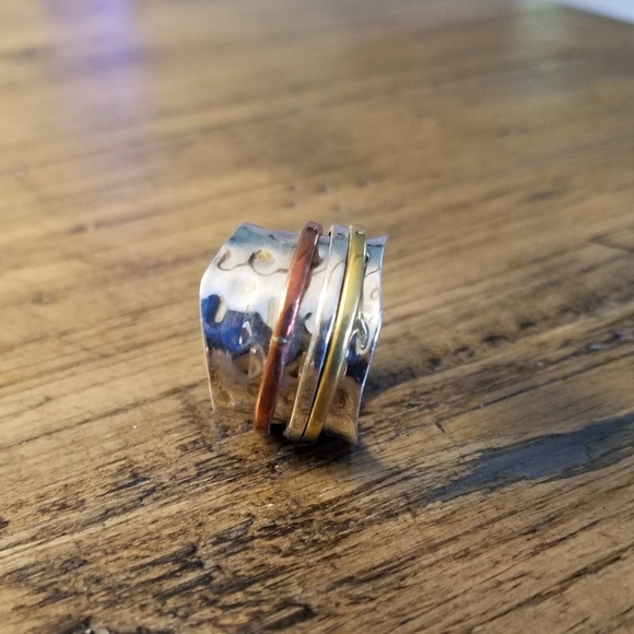 YS Jewelry - Sterling spinner ring.